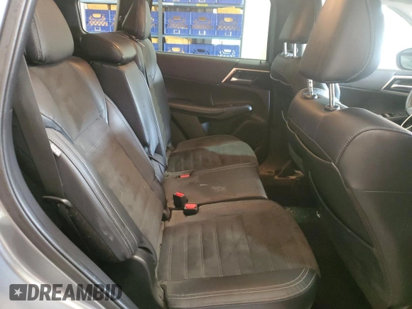 2022 Mitsubishi Outlander SE z VIN JA4J3UA84NZ031658, wystawiony jako Copart lot #56142155 z przebiegiem 73 500 mil mil oraz Szkoda całkowita • Salvage title. Historia ofert i sprzedaży dostępna na DreamBid. Obrazek 11.