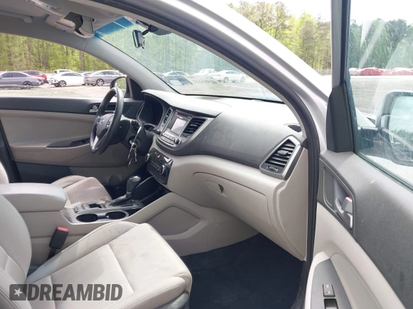 2017 Hyundai Tucson SE with VIN KM8J3CA47HU522428, listed as a IAAI auction lot 41985111 with 86,890 mi miles. Bid and sale history available at carsss.com. Image 5.