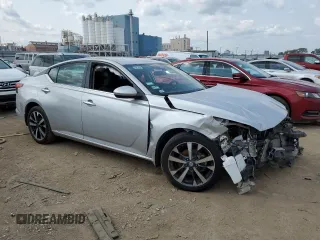 2021 Nissan Altima SV z VIN 1N4BL4DW1MN303356, wystawiony jako Copart lot #72468534 z przebiegiem 73 902 mil mil oraz Szkoda całkowita • Salvage title. Historia ofert i sprzedaży dostępna na DreamBid. Obrazek 4.