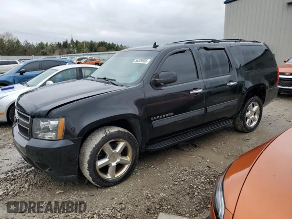 2011 Chevrolet Suburban LT z VIN 1GNSKJE37BR272949, wystawiony jako Copart lot #55329935 z przebiegiem 211 997 mil mil oraz Nie do naprawy • Non repairable. Historia ofert i sprzedaży dostępna na DreamBid. Obrazek 1.