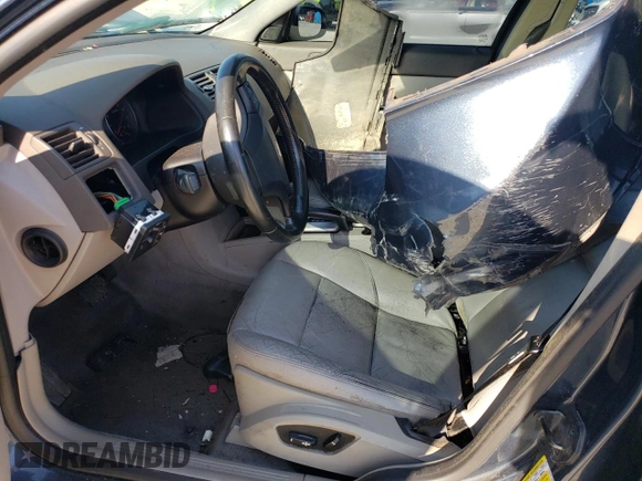 2009 Volvo S40 2.4L with VIN YV1MS382992447618, listed as a Copart auction lot 72030424 with 202,033 mi miles and Salvage Title. Bid and sale history available at carsss.com. Image 7.