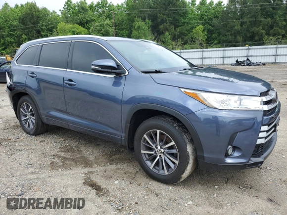 2018 Toyota Highlander SE with VIN 5TDJZRFH9JS858688, listed as a Copart auction lot 55343275 with 103,287 mi miles and Salvage title. Bid and sale history available at DreamBid. Image 4.