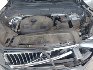 2020 Volvo XC90 Momentum with VIN YV4102PK1L1591863, listed as a IAAI auction lot 42034875 with 90,920 mi miles. Bid and sale history available at carsss.com. Image 10.