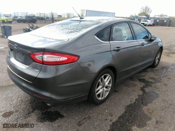 2014 Ford Fusion SE with VIN 3FA6P0H77ER268418, listed as a IAAI auction lot 41952529 with 196,559 mi miles. Bid and sale history available at carsss.com. Image 4.