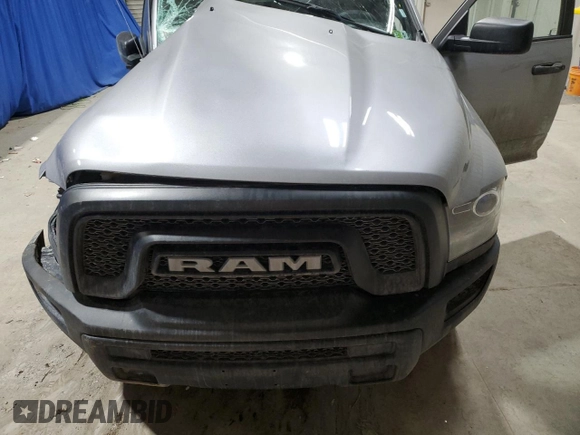 2024 Ram 1500 Warlock z VIN 1C6RR7LG6RS148810, wystawiony jako Copart lot #43155135 z przebiegiem 18 523 mil mil oraz Czysty tytuł • Clean title. Historia ofert i sprzedaży dostępna na DreamBid. Obrazek 11.