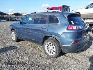 2019 Jeep Cherokee Latitude with VIN 1C4PJMCB1KD453801, listed as a IAAI auction lot 41663957 with 85,062 mi miles. Bid and sale history available at carsss.com. Image 3.