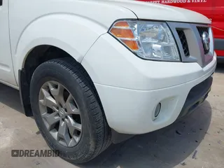 2021 Nissan Frontier SV z VIN 1N6ED0EA7MN705315, wystawiony jako IAAI lot #42080403 z przebiegiem 44 031 mil mil oraz . Historia ofert i sprzedaży dostępna na DreamBid. Obrazek 18.