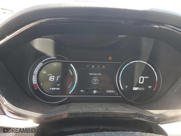 2020 Kia Niro EV EX with VIN KNDCC3LG8L5073011, listed as a Copart auction lot 70671984 with NaN miles and Salvage Title. Bid and sale history available at carsss.com. Image 9.