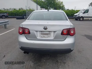 2008 Volkswagen Jetta Wolfsburg Edition с VIN 3VWRJ71K98M154838, выставлен на аукционе IAAI как лот 42005489 с пробегом 199 298 миль миль и . История ставок и продаж доступна на DreamBid. Изображение 16.
