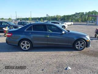 2013 Mercedes-Benz E-Class E 350 Luxury BlueTEC with VIN WDDHF2EB8DA741915, listed as a IAAI auction lot 42026412 with 105,569 mi miles. Bid and sale history available at carsss.com. Image 13.