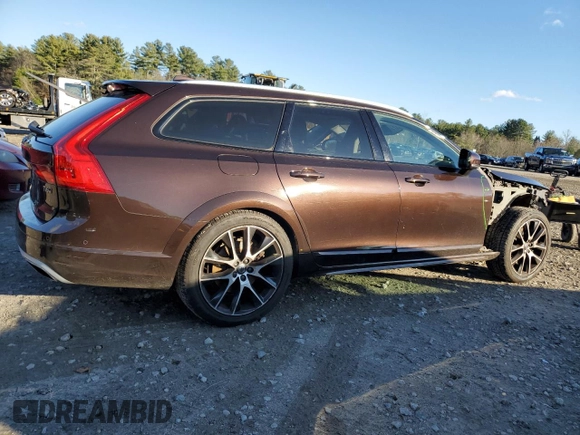 2017 Volvo V90 z VIN YV4A22NL1H1000167, wystawiony jako Copart lot #82362134 z przebiegiem 92 527 mil mil oraz Szkoda całkowita • Salvage title. Historia ofert i sprzedaży dostępna na DreamBid. Obrazek 3.