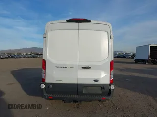 2018 Ford Transit с VIN 1FTBW2CG8JKB14734, выставлен на аукционе IAAI как лот 41320272 с пробегом 117 535 миль миль и . История ставок и продаж доступна на DreamBid. Изображение 16.