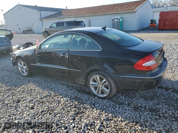 2008 Mercedes-Benz CLK 350 z VIN WDBTJ56H88F238626, wystawiony jako Copart lot #49378635 z przebiegiem 165 378 mil mil oraz Szkoda całkowita • Salvage title. Historia ofert i sprzedaży dostępna na DreamBid. Obrazek 2.