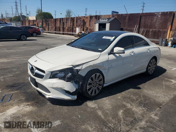 2018 Mercedes-Benz CLA 250 z VIN WDDSJ4EB1JN546811, wystawiony jako Copart lot #50373125 z przebiegiem Nie podano mil oraz Szkoda całkowita • Salvage title. Historia ofert i sprzedaży dostępna na DreamBid. Obrazek 1.
