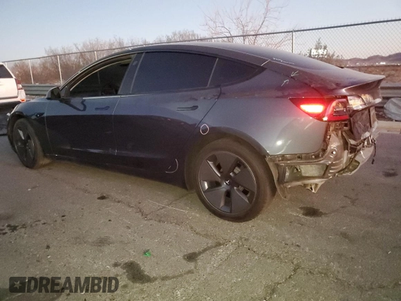 2023 Tesla Model 3 z VIN 5YJ3E1EAXPF432371, wystawiony jako Copart lot #88119935 z przebiegiem 67 358 mil mil oraz Szkoda całkowita • Salvage title. Historia ofert i sprzedaży dostępna na DreamBid. Obrazek 2.