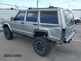 2000 Jeep Cherokee z VIN 1J4FF48S1YL200458, wystawiony jako IAAI lot #42239282 z przebiegiem Nie podano mil oraz . Historia ofert i sprzedaży dostępna na DreamBid. Obrazek 3.