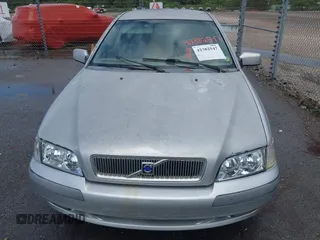 2002 Volvo S40 с VIN YV1VS295X2F817447, выставлен на аукционе IAAI как лот 42382547 с пробегом 206 718 миль миль и . История ставок и продаж доступна на DreamBid. Изображение 6.