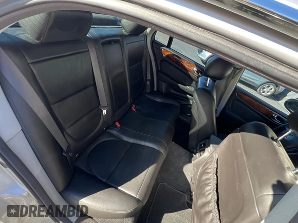 2006 Jaguar XJ with VIN SAJWA71B36SH01049, listed as a Copart auction lot 42366575 with 58,410 mi miles and Clean Title. Bid and sale history available at carsss.com. Image 6.