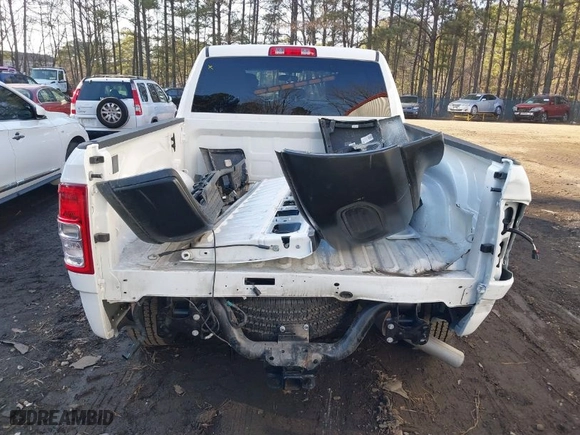 2024 Ram 2500 Tradesman with VIN 3C6UR4CJ5RG210774, listed as a IAAI auction lot 41417352 with 2,376 mi miles. Bid and sale history available at carsss.com. Image 17.