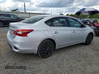 2018 Nissan Sentra S z VIN 3N1AB7AP6JY340671, wystawiony jako Copart lot #56253365 z przebiegiem 101 968 mil mil oraz Szkoda całkowita • Salvage title. Historia ofert i sprzedaży dostępna na DreamBid. Obrazek 3.