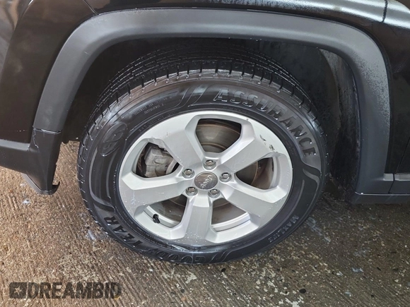 2018 Jeep Compass Latitude with VIN 3C4NJCBB3JT267351, listed as a IAAI auction lot 42715580 with 153,508 mi miles and . Bid and sale history available at DreamBid. Image 54.