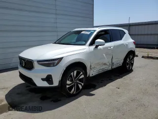 2025 Volvo XC40 Plus Bright Theme с VIN YV4L12UE8S2505753, выставлен на аукционе Copart как лот 60558845 с пробегом 3 688 миль миль и Чистый • Clean title. История ставок и продаж доступна на DreamBid. Изображение 1.