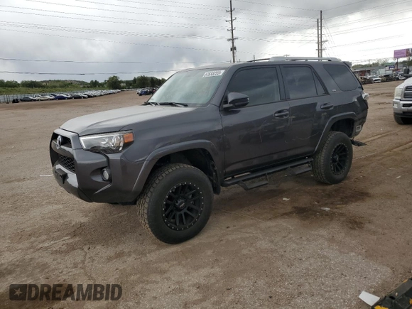 2018 Toyota 4Runner SR5 z VIN JTEBU5JR0J5542125, wystawiony jako Copart lot #57633255 z przebiegiem 45 474 mil mil oraz Szkoda całkowita • Salvage title. Historia ofert i sprzedaży dostępna na DreamBid. Obrazek 1.