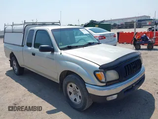 2004 Toyota Tacoma with VIN 5TEVL52N64Z437753, listed as a IAAI auction lot 42426904 with 451,828 mi miles and . Bid and sale history available at DreamBid. Image 1.