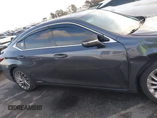 2022 Lexus ES 300h Luxury with VIN 58AEA1C16NU014227, listed as a IAAI auction lot 41504883 with 55,850 mi miles and . Bid and sale history available at DreamBid. Image 13.