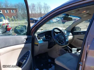 2016 Hyundai Tucson SE with VIN KM8J3CA4XGU063653, listed as a IAAI auction lot 41622270 with 103,270 mi miles. Bid and sale history available at carsss.com. Image 5.