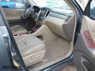 2006 Toyota Highlander w/3rd Row with VIN JTEDP21A860124831, listed as a IAAI auction lot 41670734 with 266,964 mi miles. Bid and sale history available at carsss.com. Image 5.