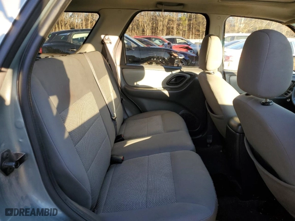 2007 Ford Escape XLT with VIN 1FMYU03167KB88321, listed as a Copart auction lot 86617164 with 261,561 mi miles and Salvage Title. Bid and sale history available at carsss.com. Image 11.