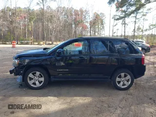 2017 Jeep Compass High Altitude with VIN 1C4NJDEB8HD191739, listed as a IAAI auction lot 41877174 with 142,327 mi miles. Bid and sale history available at carsss.com. Image 15.