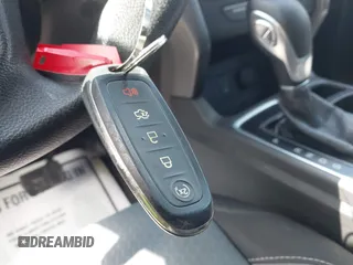 2019 Ford Escape SE z VIN 1FMCU9GD7KUA00132, wystawiony jako IAAI lot #41973998 z przebiegiem 89 327 mil mil oraz . Historia ofert i sprzedaży dostępna na DreamBid. Obrazek 11.
