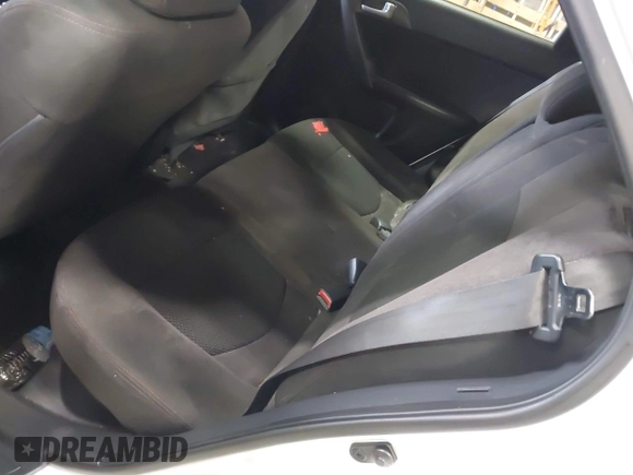 2011 Kia Forte SX с VIN KNAFW5A36B5356213, выставлен на аукционе IAAI как лот 42322381 с пробегом 133 679 миль миль и . История ставок и продаж доступна на DreamBid. Изображение 8.