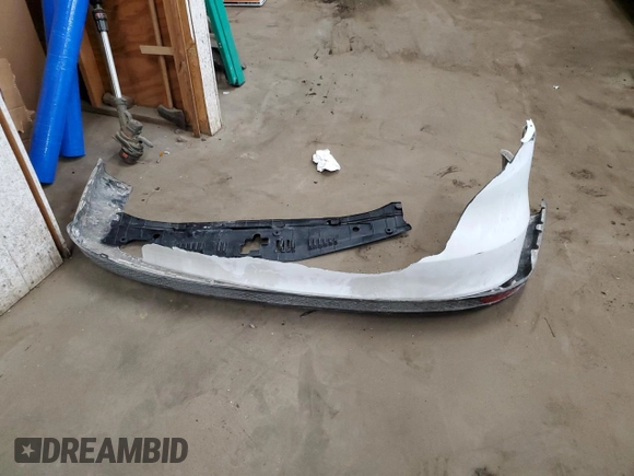 2015 Ford Focus SE z VIN 1FADP3F20FL241951, wystawiony jako Copart lot #89021775 z przebiegiem 91 698 mil mil oraz Szkoda całkowita • Salvage title. Historia ofert i sprzedaży dostępna na DreamBid. Obrazek 14.