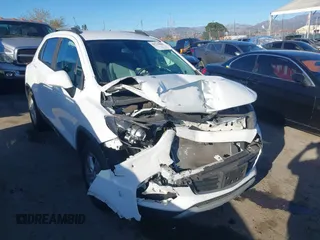 2021 Chevrolet Trax LT with VIN KL7CJLSB4MB320620, listed as a IAAI auction lot 41710408 with 35,580 mi miles. Bid and sale history available at carsss.com. Image 1.