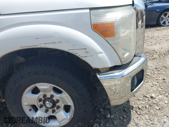 2011 Ford F-250 XL z VIN 1FT7X2AT3BEC33228, wystawiony jako IAAI lot #42545154 z przebiegiem 424 286 mil mil oraz . Historia ofert i sprzedaży dostępna na DreamBid. Obrazek 19.