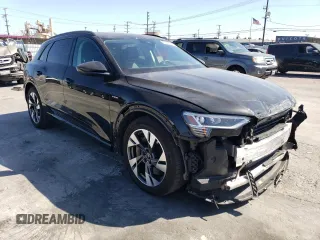 2021 Audi e-tron Premium with VIN WA1AAAGE0MB030323, listed as a Copart auction lot 61656853 with 22,802 mi miles. Bid and sale history available at carsss.com. Image 4.