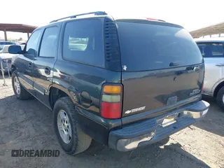 2005 Chevrolet Tahoe Z71 with VIN 1GNEC13T75R269616, listed as a IAAI auction lot 42529693 with 321,143 mi miles and . Bid and sale history available at DreamBid. Image 3.