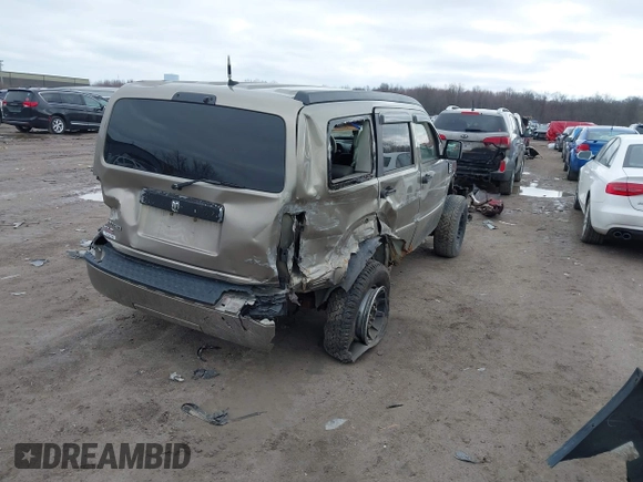 2007 Dodge Nitro SLT z VIN 1D8GU58K97W700047, wystawiony jako IAAI lot #41805822 z przebiegiem 186 604 mil mil oraz . Historia ofert i sprzedaży dostępna na DreamBid. Obrazek 4.