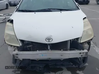 2004 Toyota Prius with VIN JTDKB22U640049837, listed as a IAAI auction lot 42033704 with 160,028 mi miles and . Bid and sale history available at DreamBid. Image 6.