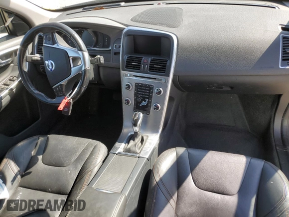 2017 Volvo XC60 Dynamic с VIN YV449MRR8H2085814, выставлен на аукционе Copart как лот 51128065 с пробегом 107 330 миль миль и Списание • Salvage title. История ставок и продаж доступна на DreamBid. Изображение 8.