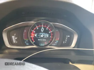 2015 Volvo V60 с VIN YV126MEC0F1205624, выставлен на аукционе Copart как лот 70863984 с пробегом 128 952 миль миль и Списание • Salvage title. История ставок и продаж доступна на DreamBid. Изображение 9.
