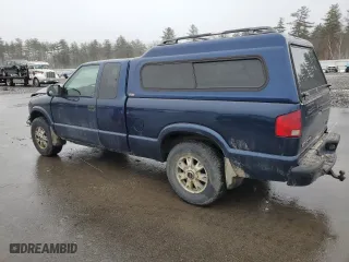 2002 GMC Sonoma SLS with VIN 1GTDT19W328211297, listed as a Copart auction lot 46692385 with 0 mi miles and Salvage Title. Bid and sale history available at carsss.com. Image 2.