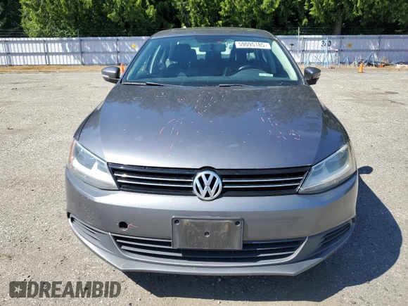 2013 Volkswagen Jetta SE с VIN 3VWDP7AJ8DM350165, выставлен на аукционе Copart как лот 59095185 с пробегом 126 032 миль миль и Списание • Salvage title. История ставок и продаж доступна на DreamBid. Изображение 5.