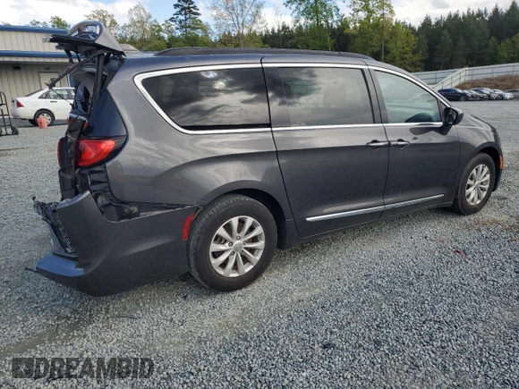 2017 Chrysler Pacifica Touring L with VIN 2C4RC1BG3HR576178, listed as a Copart auction lot 52801685 with 151,904 mi miles and Salvage Title. Bid and sale history available at DreamBid. Image 3.