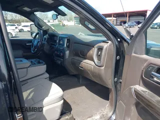2021 Chevrolet Silverado 1500 LT with VIN 3GCUYDET1MG100713, listed as a IAAI auction lot 41854330 with 92,186 mi miles. Bid and sale history available at carsss.com. Image 5.