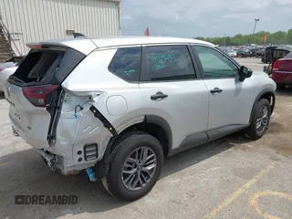 2025 Nissan Rogue S with VIN 5N1BT3AB4SC834268, listed as a IAAI auction lot 42273657 with 1,499 mi miles and . Bid and sale history available at DreamBid. Image 4.