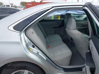 2015 Toyota Camry XLE with VIN 4T1BF1FK1FU475840, listed as a IAAI auction lot 41916282 with 104,881 mi miles. Bid and sale history available at carsss.com. Image 8.